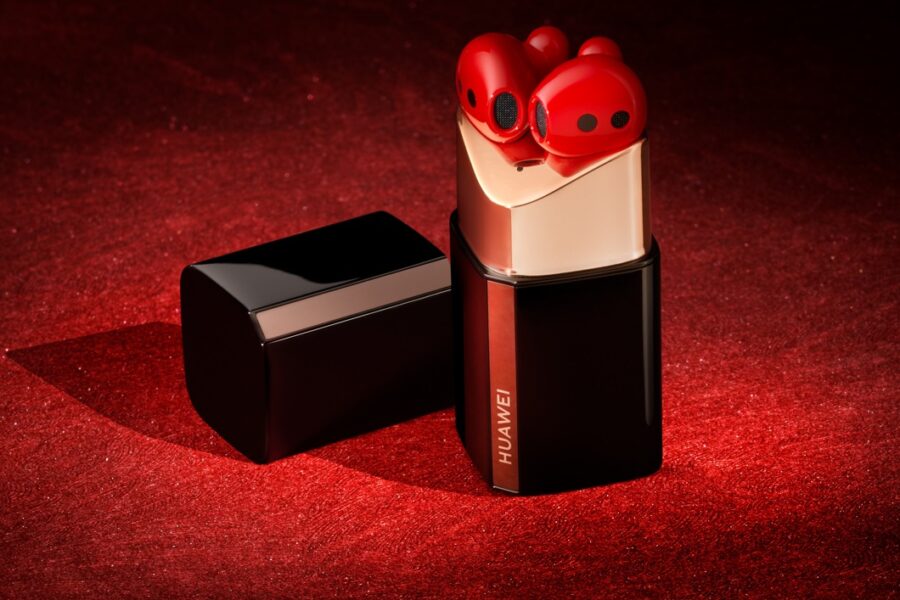 قرمز جذاب، مثل Lipstick هوآوی
