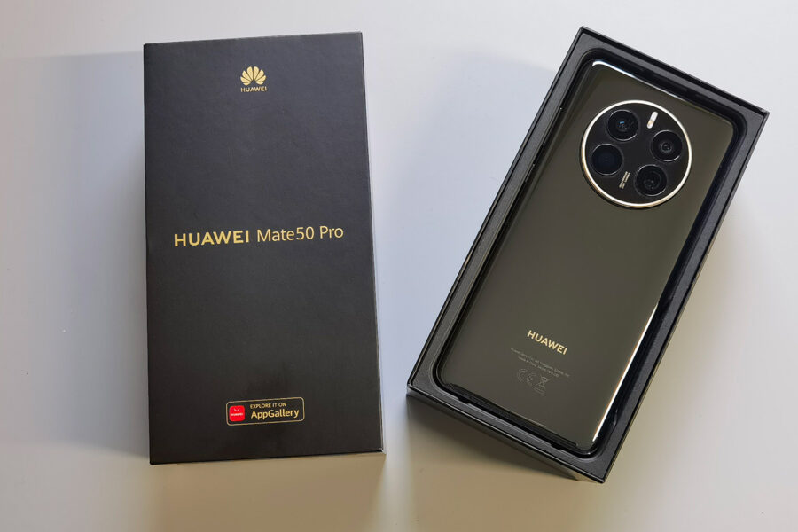 پادشاه روی میز بررسی، جعبه‌گشایی Huawei Mate 50 Pro